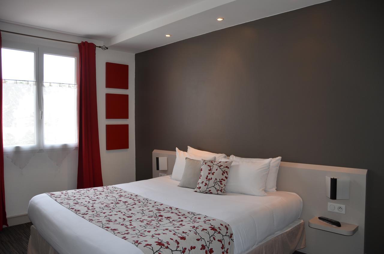 Chambre Double Confort - Vue sur Jardin et sur Parking